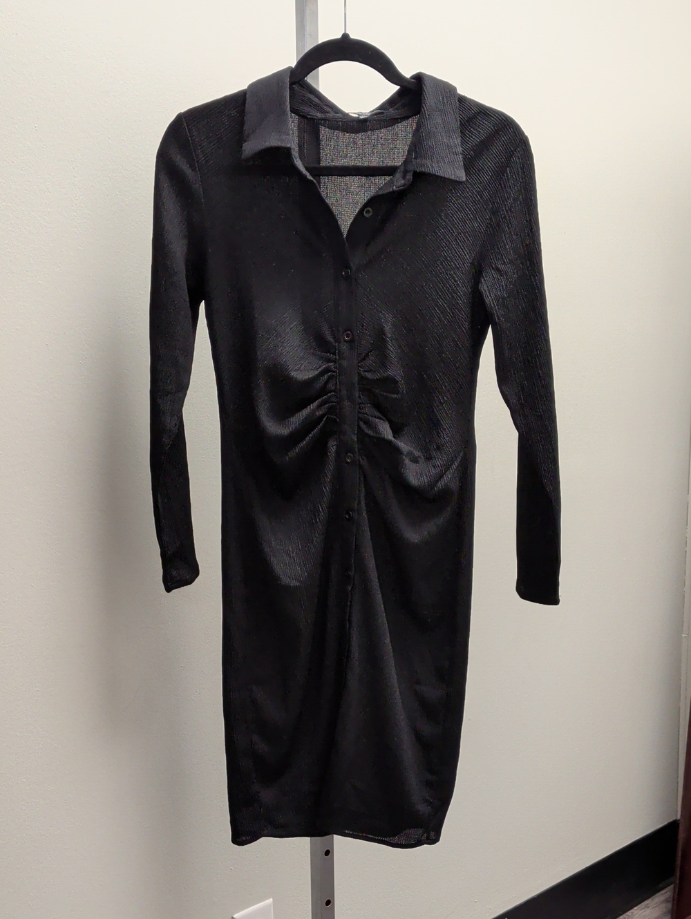 Sleek Black Long-Sleeve Ruched Front Shirt Dress